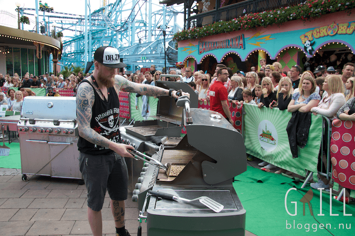 rosta pinjenötter grill Weber Summit 670