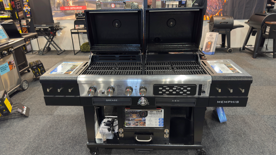 Pitboos gasol och kolgrill i en grill