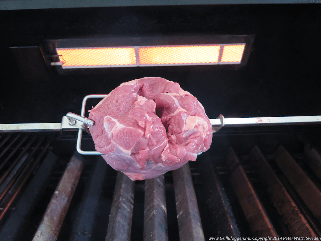 grilla lammstek weber rotisserie 18